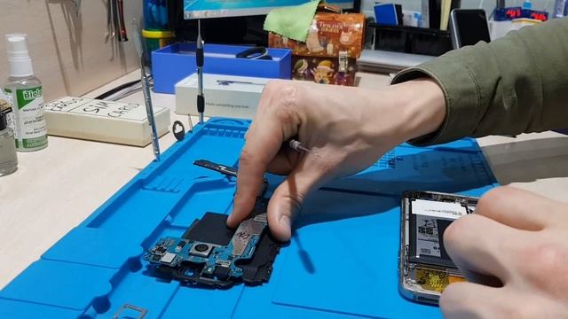 Samsung Galaxy S7 Edge G935 полный разбор и замена дисплейного модуля и задней стекляной крышки