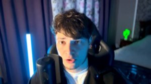 ЖЕНА ПЕДОФАЙЛА САДИТ меня НА ЗОНУ