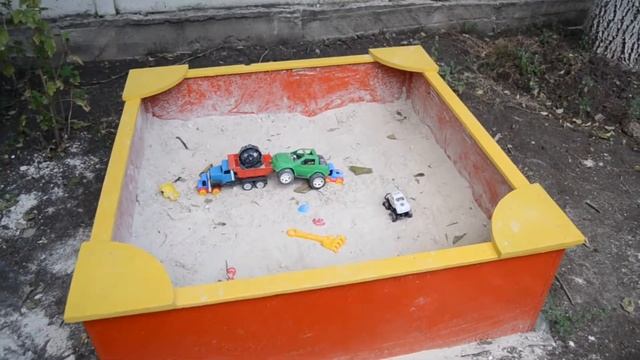 Песочница своими руками из подручных средств смотреть онлайн