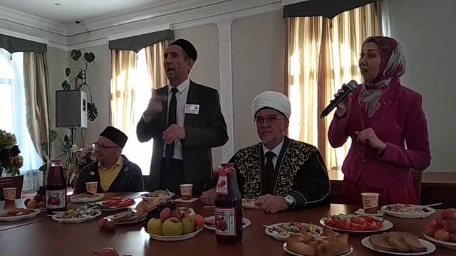 20.09.2020 В мечети Марджани VID 20200920 142506 смотреть онлайн
