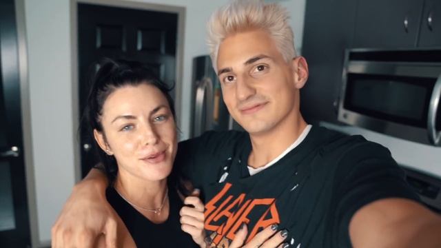 SAVE MY LIFE GAME! TRY NOT TO LAUGH! (New Challenge) смотреть онлайн