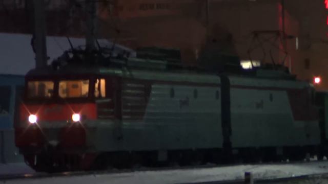 Электровоз ВЛ11М-228, станция Железнодорожная смотреть онлайн