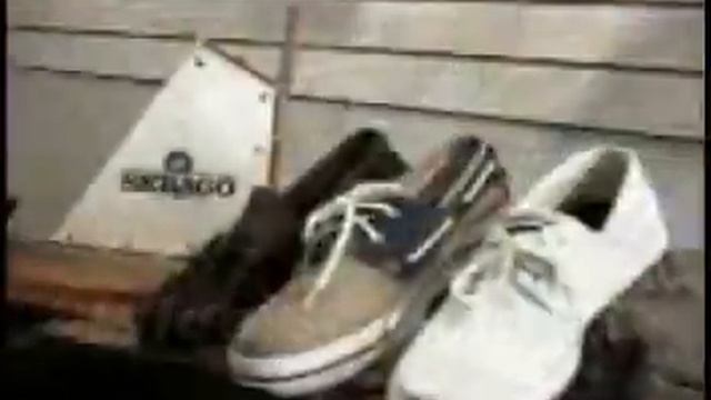 Long Shoes Commercial смотреть онлайн