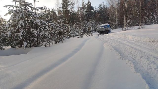 УАЗ 3303 по снегу смотреть онлайн