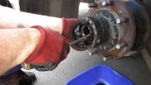 Монтаж демонтаж задней ступицы ДАФ ЛФ 45. Тормозной диск.