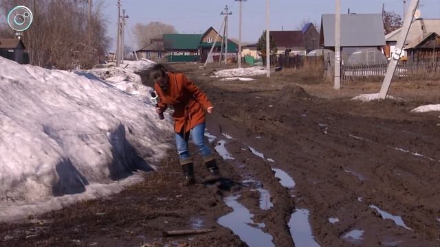 Дошли до точки. В посёлке имени Крупской улицы можно преодолеть только на вездеходе смотреть онлайн
