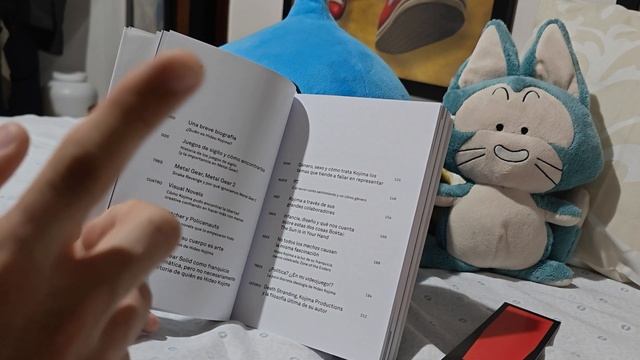 ? ¡El libro definitivo sobre un genio! Hideo Kojima: Un humanista en el reino del videojuego смотреть онлайн