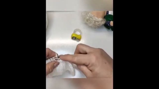Шапочка Берет «Снежок» для куклы Спицами смотреть онлайн