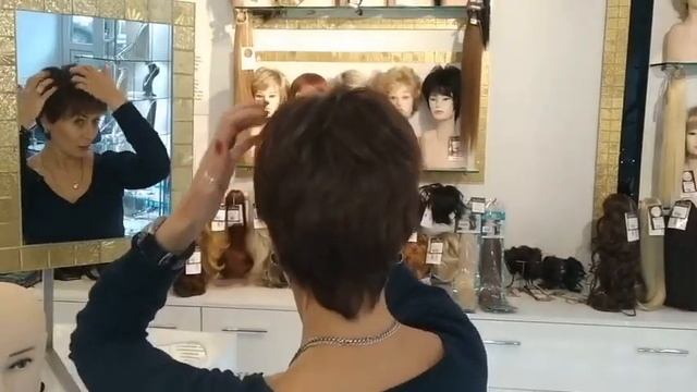 Как надеть короткий парик на длинные волосы❓ Смотрите видеоролик! смотреть онлайн