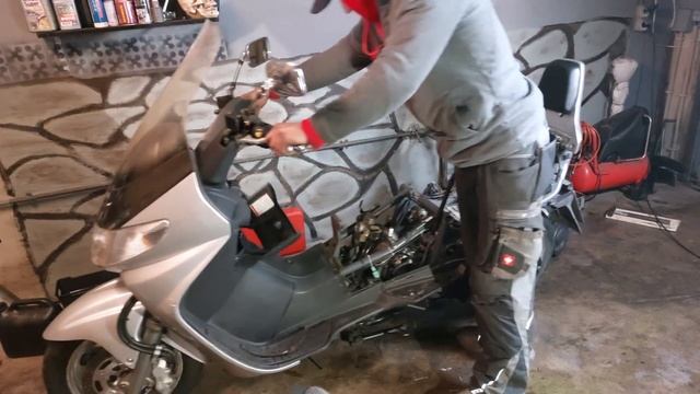 SUZUKI BURGMAN 250 смотреть онлайн
