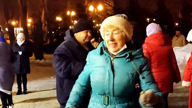 ТАК УСТРОЕНЫ МУЖЧИНЫ!??/ТАНЦЫ В ПАРКЕ ГОРЬКОГО ХАРЬКОВ ДЕКАБРЬ 2021 смотреть онлайн