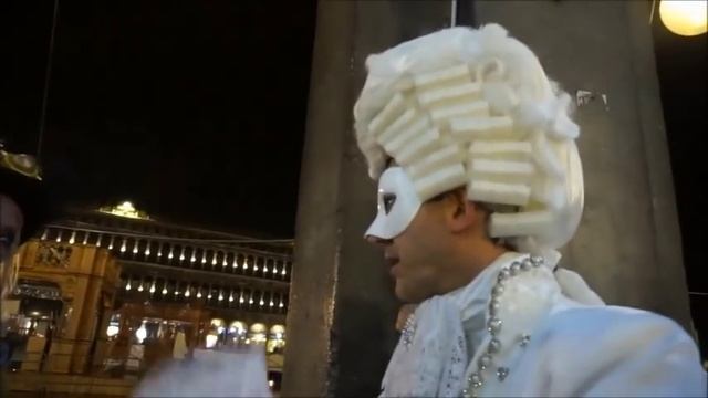 VENICE: The stunning costumes ? during CARNIVAL, let's go see them! смотреть онлайн