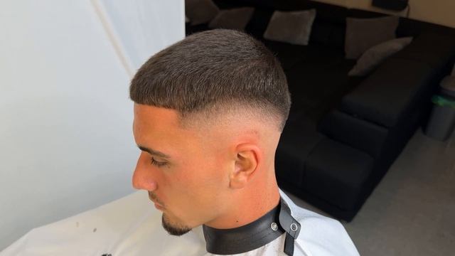 Haarschneide Tutorial Deutsch | High-Mid-Dropfade kurzer Crop langer Boxerschnitt | Phullcutz смотреть онлайн