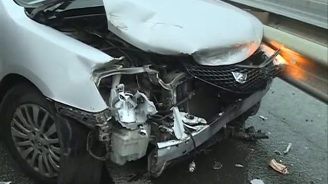 Авто влетело в леера на трассе Седанка-Патрокл смотреть онлайн