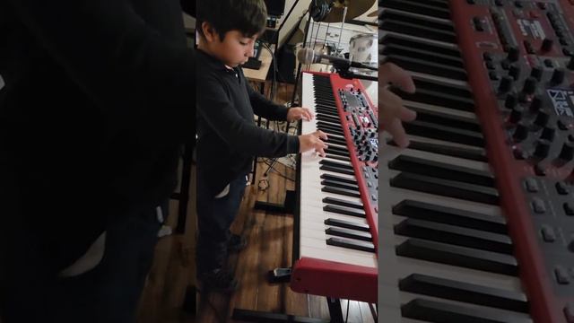 Nord Stage 3. Kaleb#Deck The Halls смотреть онлайн