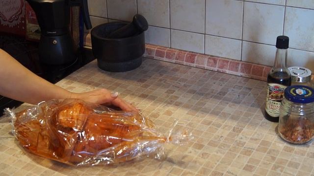 ЗАПЕЧЕННАЯ РУЛЬКА СВИНАЯ В ПИКАНТНОМ МАРИНАДЕ, 2017 год смотреть онлайн