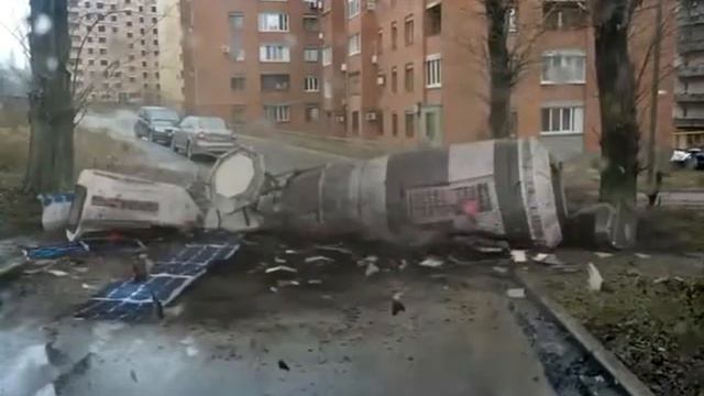 ШОК!!!! КРУШЕНИЕ ОРБИТАЛЬНОЙ СТАНЦИИ СНЯТОЕ НА ВИДЕО!!!! смотреть онлайн