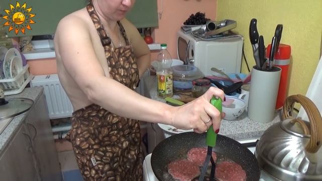 American hamburger. How to make a hamburger. Mila Naturist. смотреть онлайн