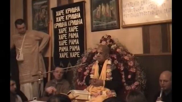 H.H. Gopal Krishna Goswami, SB 7.13.29, Moscow, 02.02.2004 смотреть онлайн