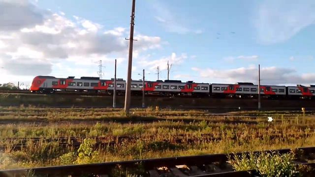 Электропоезд "Ласточка" прибывает в Нижний Новгород-Московский|Горький-Московский|Горьковская ЖД смотреть онлайн