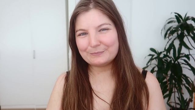 CREME DE LA MER | SCIENTIST REVIEWS ONE OF THE MOST CONTESTED SKINCARE PRODUCTS смотреть онлайн