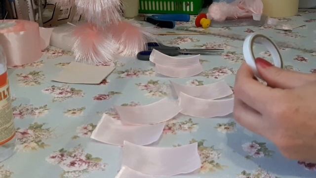 ...Как распустить атласную ленту#часть 1#Пушистый букет из атласных лент смотреть онлайн