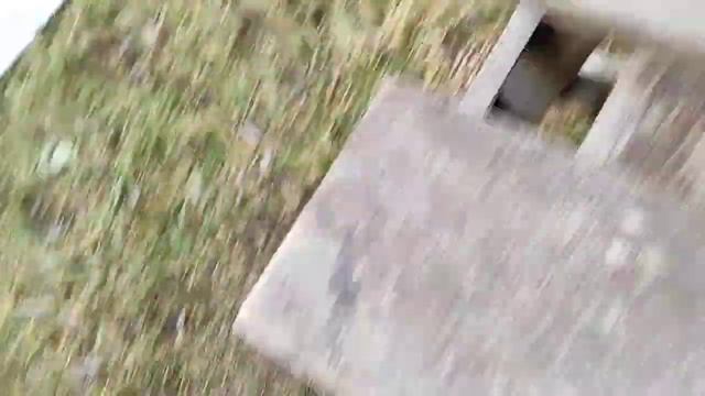 Если саморез сам не сверлит, то надо ему помочь. Кровельный саморез закручиваю без биты. смотреть онлайн