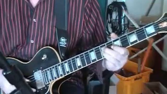 bass op zijn les paul custom смотреть онлайн