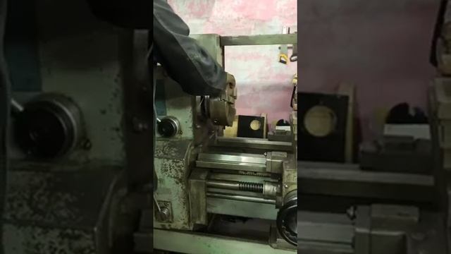 Токарный станок МК6056 смотреть онлайн