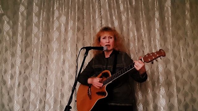 БРАТСКИЕ МОГИЛЫ COVER на песню Владимира Высоцкого. Исполняет Nataly EST(Н.Ю.Столярова) смотреть онлайн