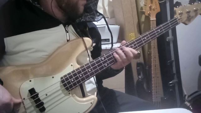 Fender Jazz Bass Loop latin groove octave смотреть онлайн