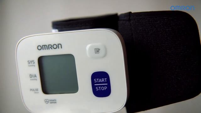 Автоматический тонометр на запястье OMRON RS1 смотреть онлайн
