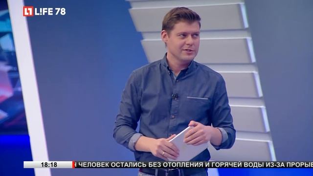 В студии LIFE78 пианист Петр Андреев демонстрирует мастерство смотреть онлайн