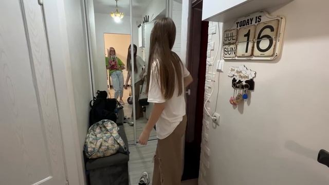 Покупка хотелка. Научила Киру, что Каролина в шоке. смотреть онлайн
