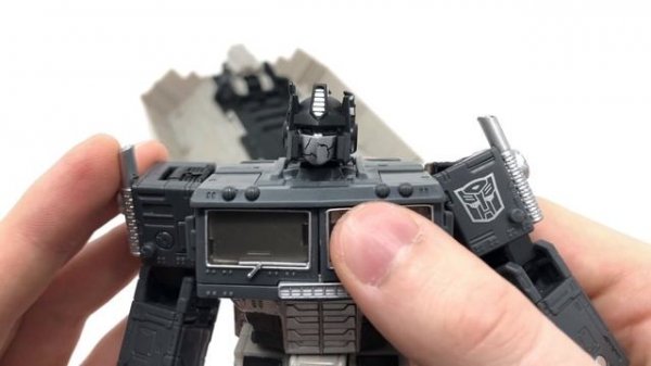 Transformers Earthrise Alternate Universe Optimus Prime Review