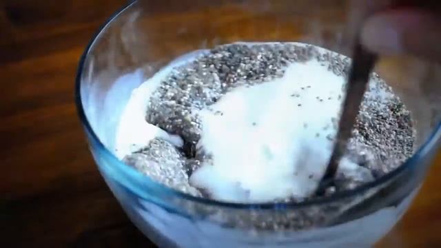 Как приготовить Пудинг с семенами Чиа смотреть онлайн