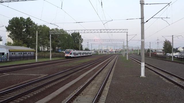 Прибытие электрички Stadler на станцию "Ждановичи". Минск. смотреть онлайн