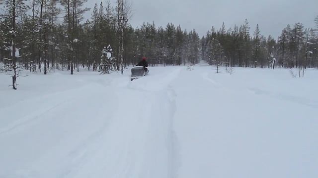 на толкаче по глубокому снегу смотреть онлайн