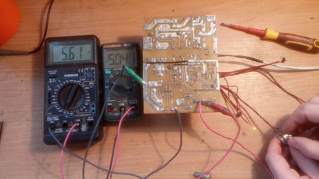 SG3525 и LM321 LM358, с регулировкой тока и напряжения небольшой текст