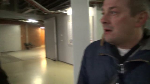 Как блоггер Алексей Шевченко входил в Ледовый дворец СКА смотреть онлайн