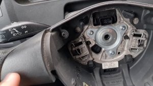 Кожаный руль на Т5 VW от Пассата.