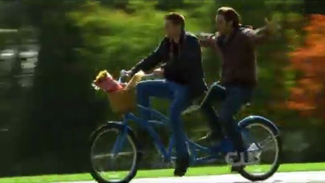 Supernatural Sitcom Theme смотреть онлайн
