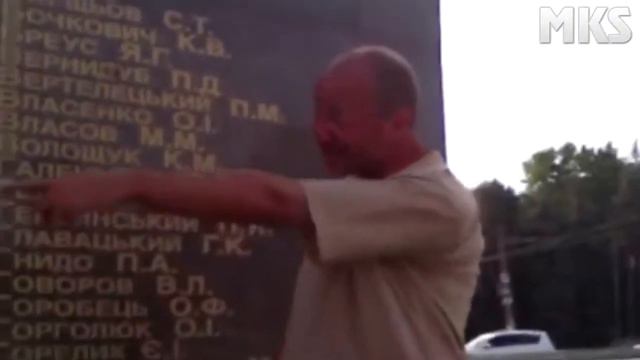 2/10 мем. О привет, я тебя знаю! смотреть онлайн