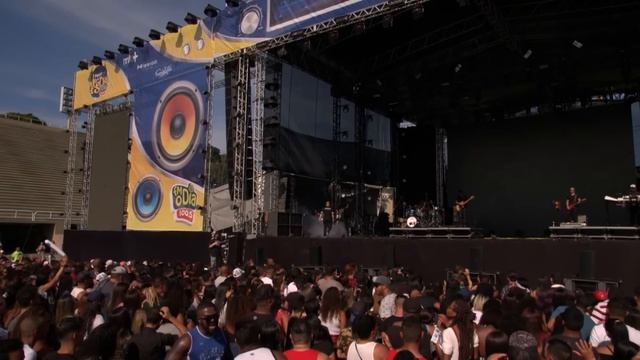 Movimento da Sanfoninha + Ao Vivo E A Cores - Anitta - FM O Dia смотреть онлайн