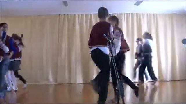 Полька у виконанні середньої групи Понінківського духовно-просвітницького центру 16-03-2013 смотреть онлайн