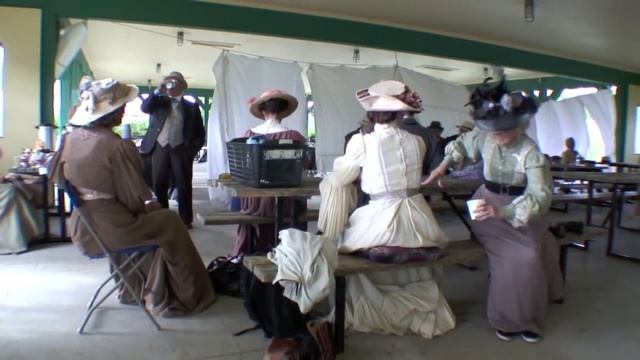 September 14 2011 Sunshine Sketches of a little town Feb 12 2012 8pm смотреть онлайн