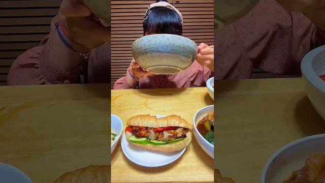 ASMR SPICY SEAFOOD BOIL CRAB, OCTOPUS, SCALLOP, ENOKI MUSHROOM, NOODLE #vlog2 смотреть онлайн