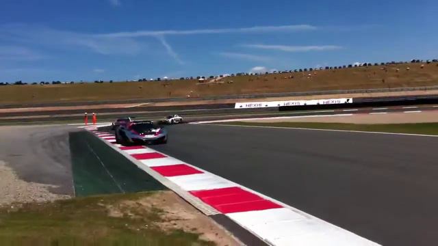 GT1 En El Circuito De Navarra