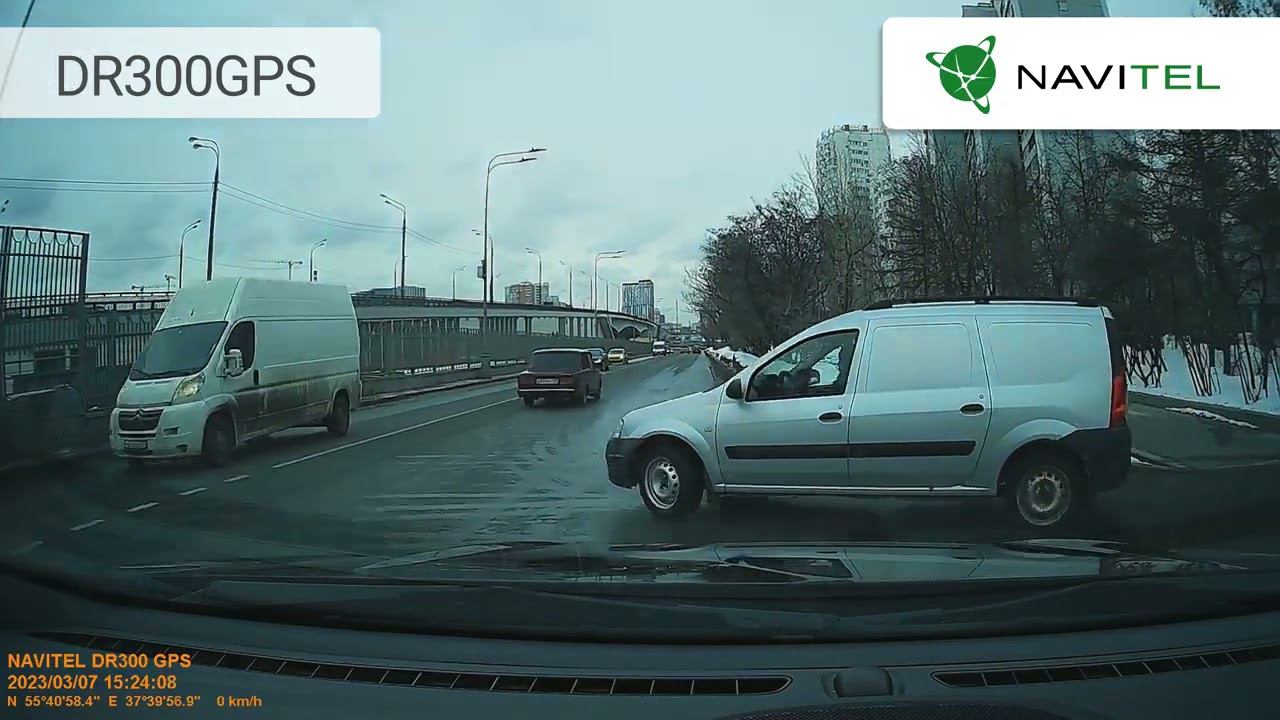 NAVITEL DR300 GPS смотреть онлайн