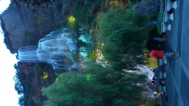 Водопад в Тайджоу (Китай) смотреть онлайн